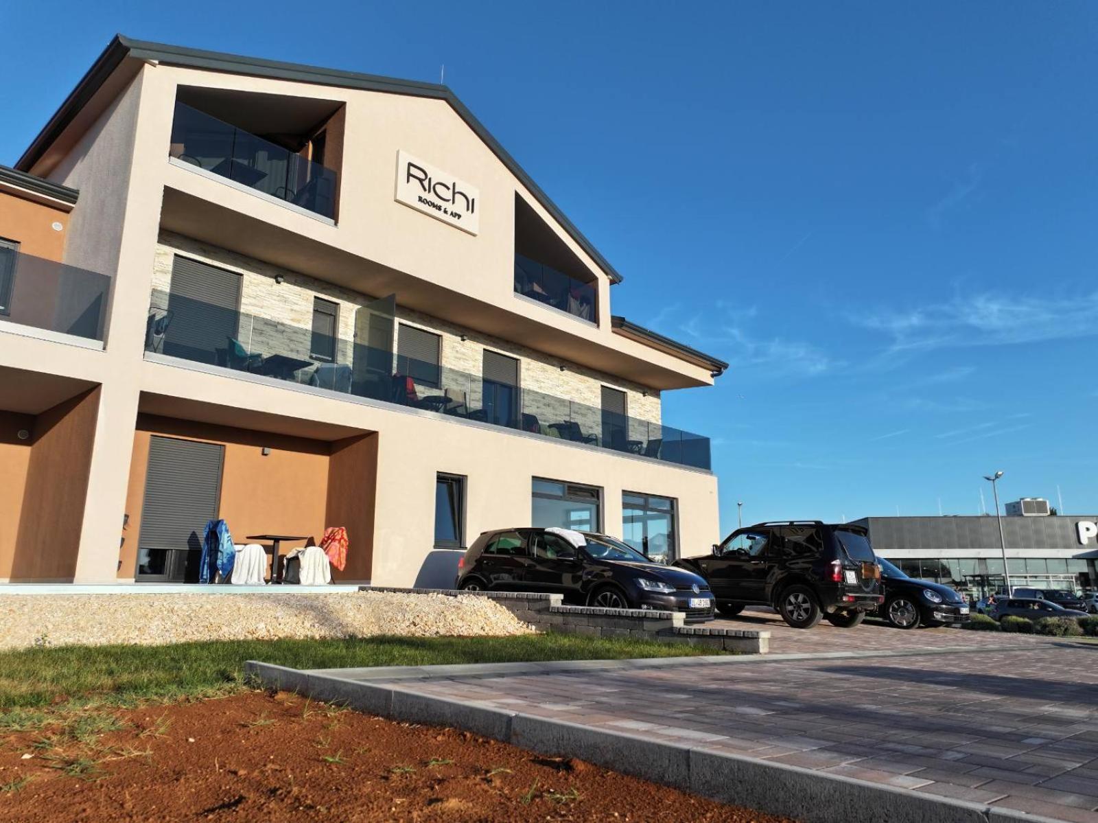 Richi Rooms & App Funtana Zewnętrze zdjęcie